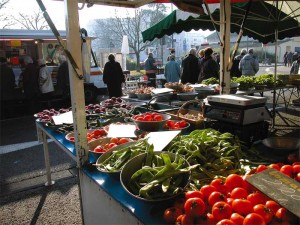 Recherche de partenaire, le Grand Marché, retour au Troc